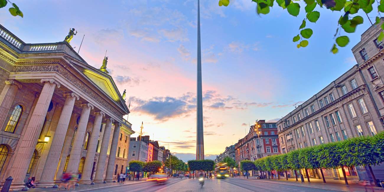 Dublin Hop-On Hop-Off Sightseeing Bus Tours – Iconic landmarks, panoramic city views, and must-see attractions in 2025 Hop-on hop-off sightseeing bus tours in Dublin, Ireland – Top landmarks, famous attractions, and hidden gems in 2025