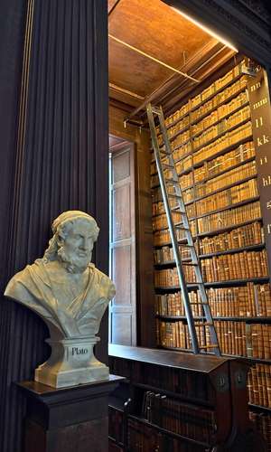 Hop off at Dublin attractions with Hop-On Hop-Off bus tours – Discover Dublin at your leisure in 2025 Hop off at Dublin attractions, museums, and landmarks with a hop-on hop-off bus tour – Convenient stops and sightseeing in 2025